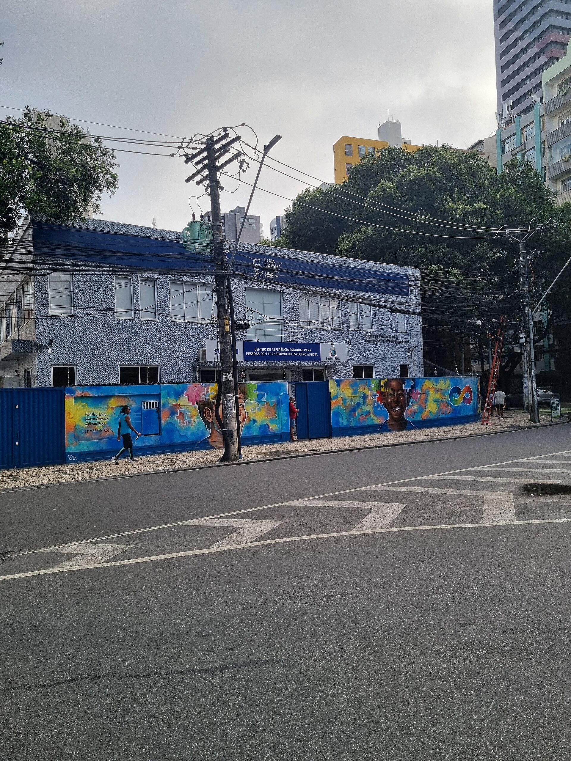 Imagem de referência de Centro de Referência Estadual para Pessoas com Transtorno do Espectro Autista, descrito nos dados abertos como centro hospitalar especializado em cuidados ao autismo em Salvador, Bahia, Brasil