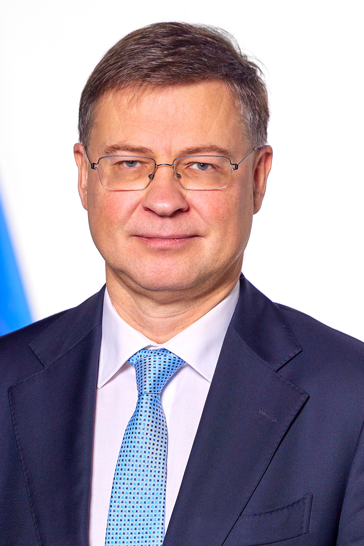 Imagem de referência relacionada a Valdis Dombrovskis, item descrito como físico, Letónia