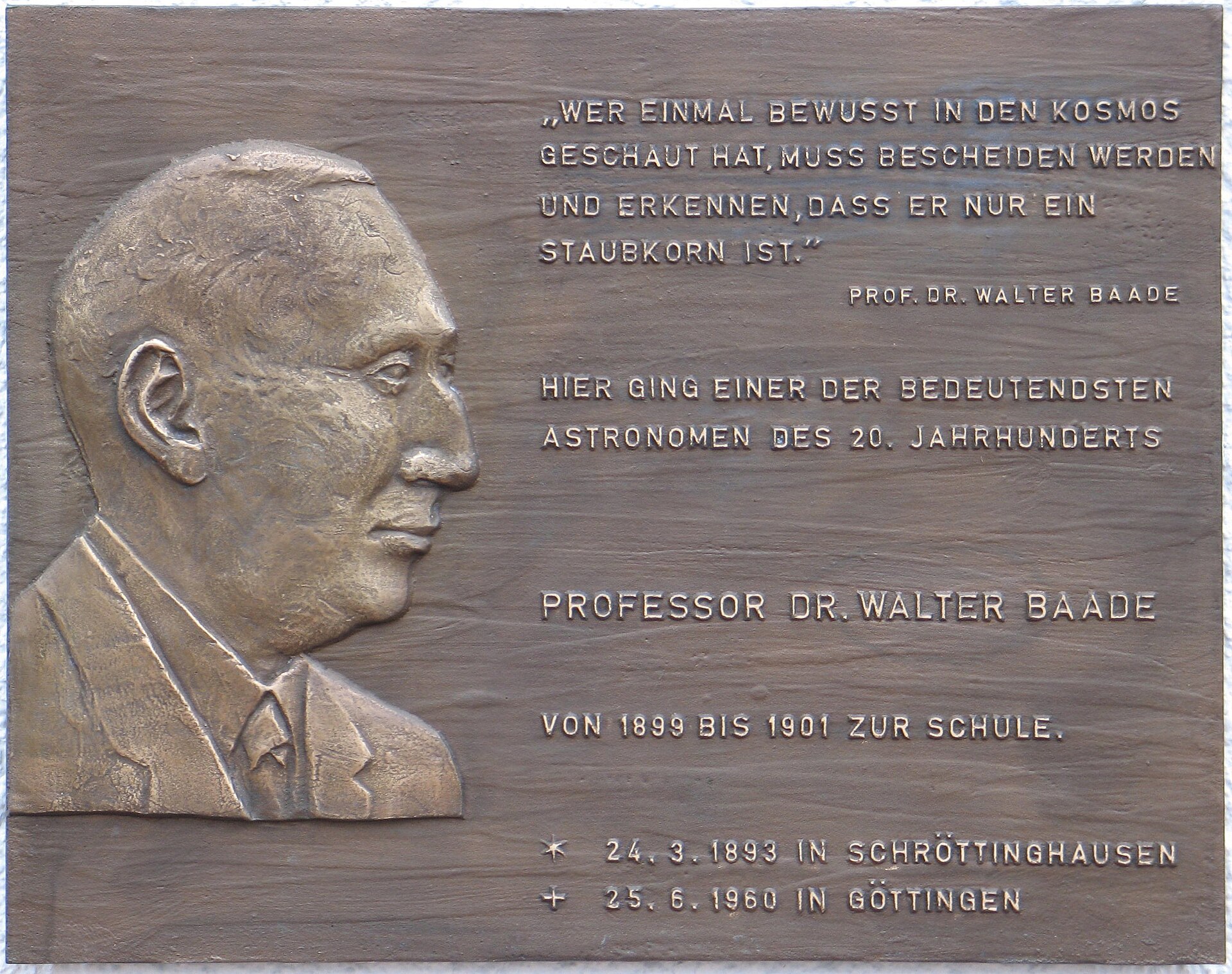 Imagem de referência relacionada a Walter Baade, item descrito como astrônomo alemão
