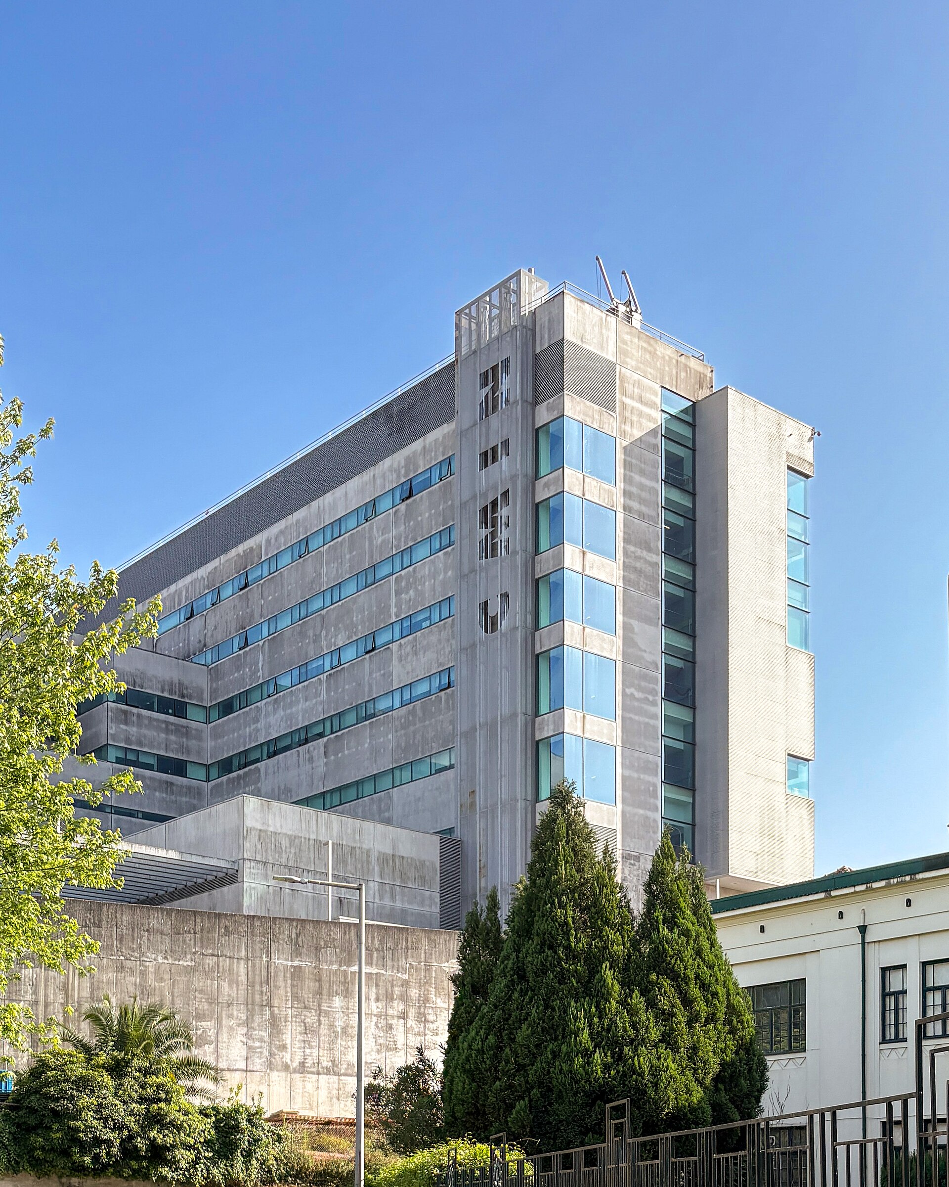 Imagem de referência relacionada a Centro Materno-Infantil do Norte, item descrito como hospital público no Porto, Portugal, especializado em obstetrícia e saúde infantil