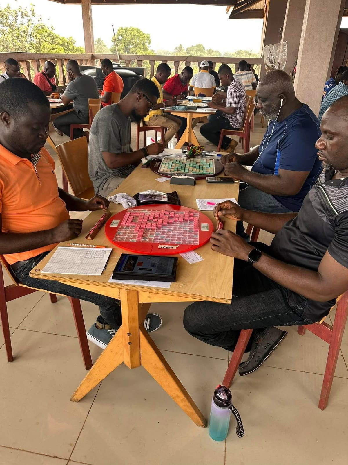 Azulejos, Triunfo e Território: 24 Nações se Reúnem enquanto a Libéria sedia o Histórico 16º Campeonato Africano de Scrabble