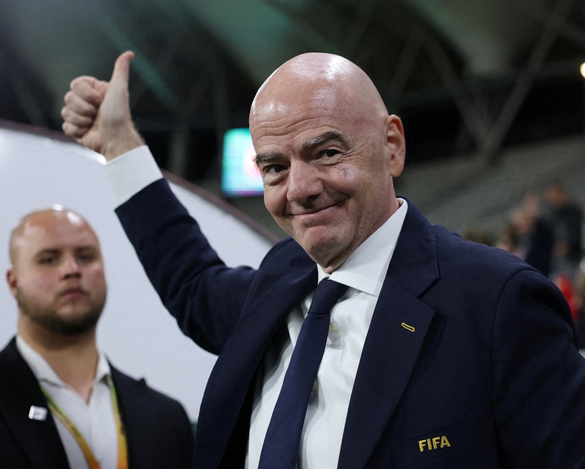 A Uefa exige que a Fifa libere documentos relacionados ao esquema de venda da Copa do Mundo