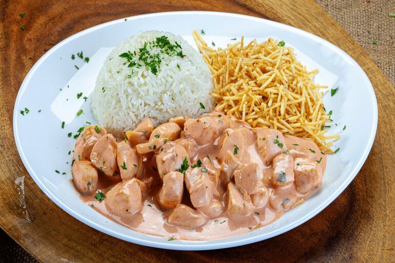 Estrogonofe de frango cremoso: veja como preparar essa receita para o almoço de sábado
