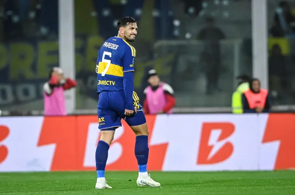Jornal argentino confirma desfalque de Paredes para jogo contra o Vasco - destaque galeria