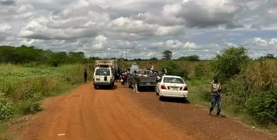 O tráfego retoma na Estrada Juba-Mundri após emboscadas