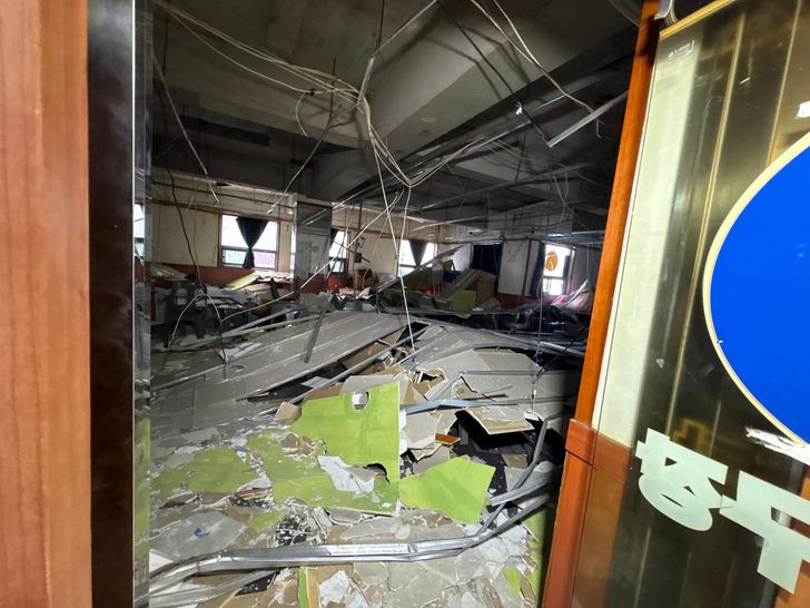 Ceiling panels lie on the floor of a commercial building in Daegu after collapsing Saturday morning, leaving dozens of people with minor injuries. Yonhap