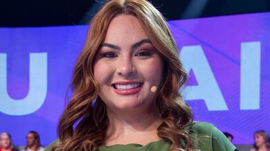 Acerte ou Caia! reúne famosos em busca de um prêmio de até R$ 300 mil neste domingo (18)