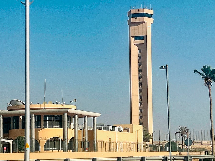 O Irã expressa preocupação com a escalada entre os hutis e a Arábia Saudita, enquanto Riade promete uma resposta séria.