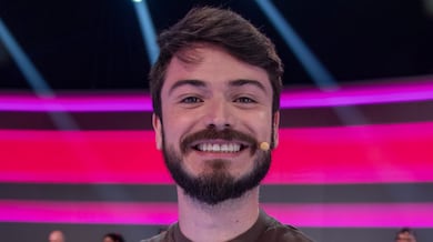 Acerte ou Caia! reúne famosos em busca de um prêmio de até R$ 300 mil neste domingo (18)