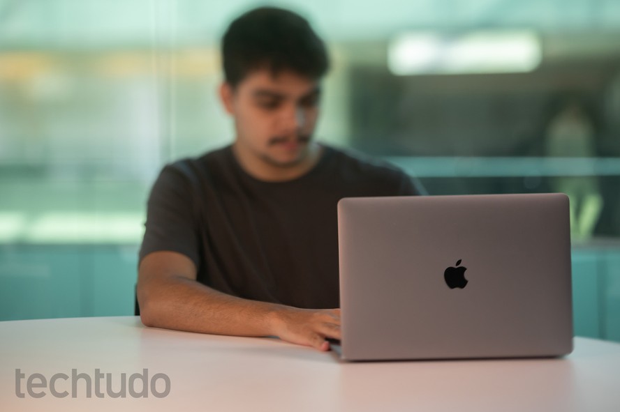 Apple prepara anúncio de MacBook com tela touch e mais; veja detalhes