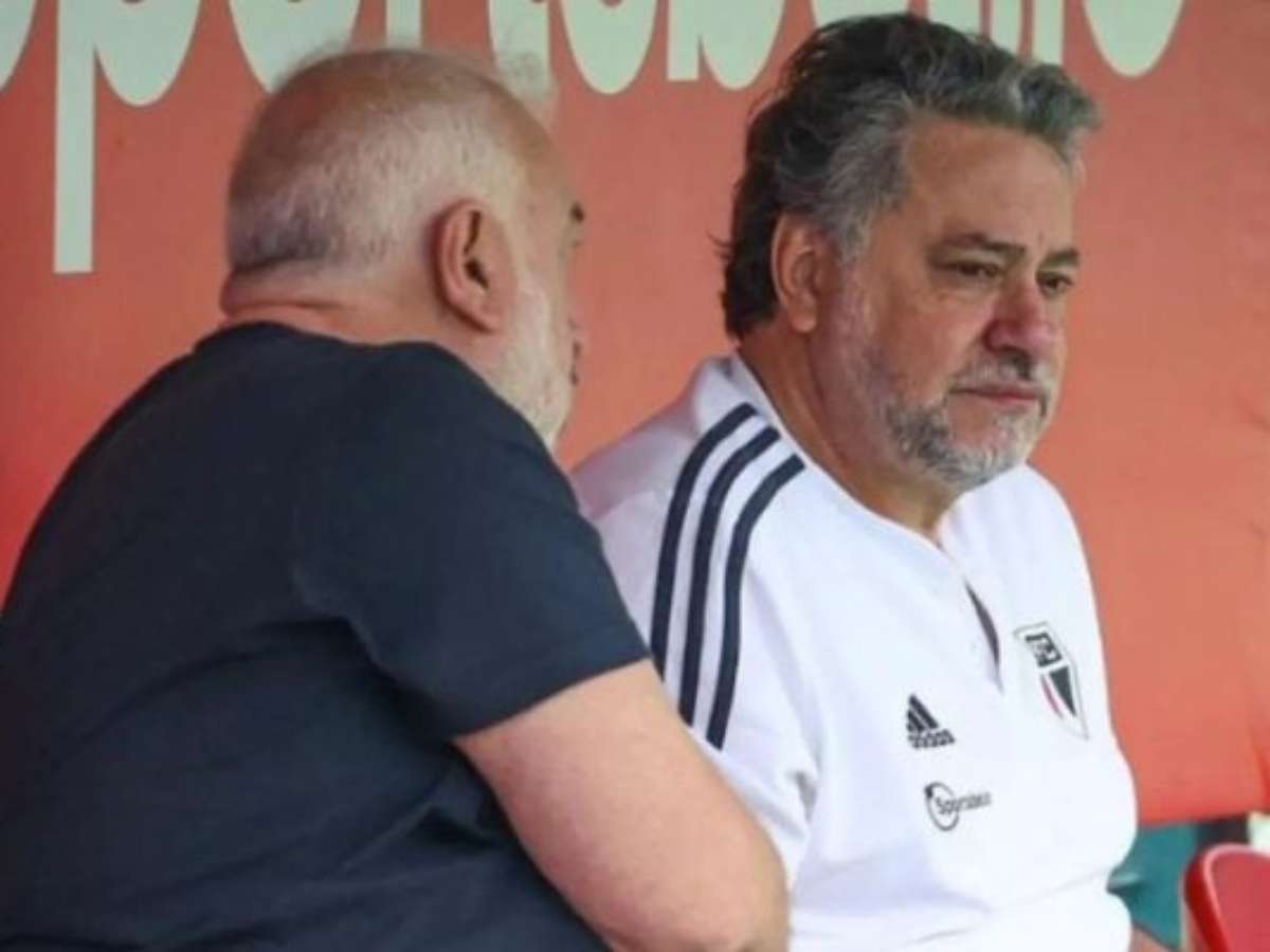 Julio Casares aciona Meta na Justiça após perder conta nas redes sociais