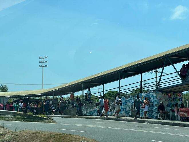Ao menos 75 ônibus ficam retidos em garagens no dia do segundo turno das eleições em Salvador