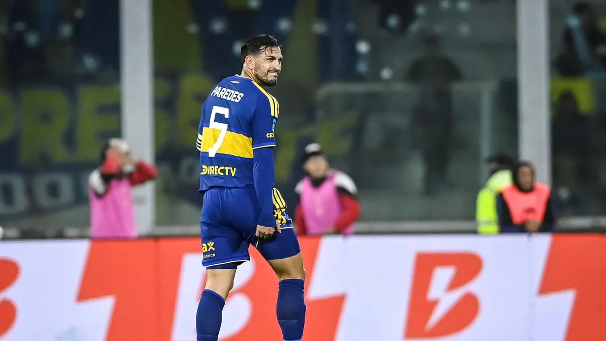 Jornal argentino confirma desfalque de Paredes para jogo contra o Vasco