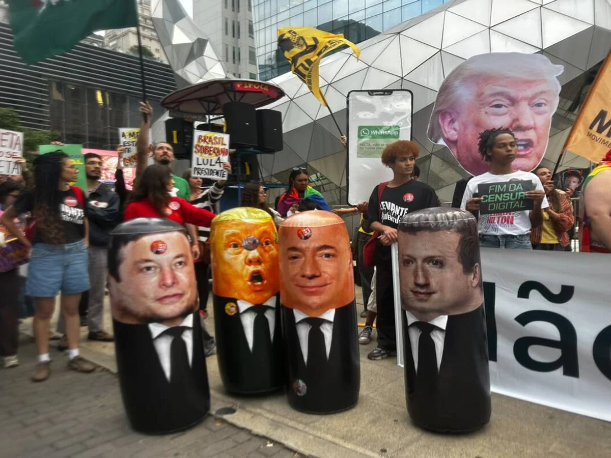 Ato contra a Meta em SP é marcado por críticas a Flávio, Trump e Zuckerberg