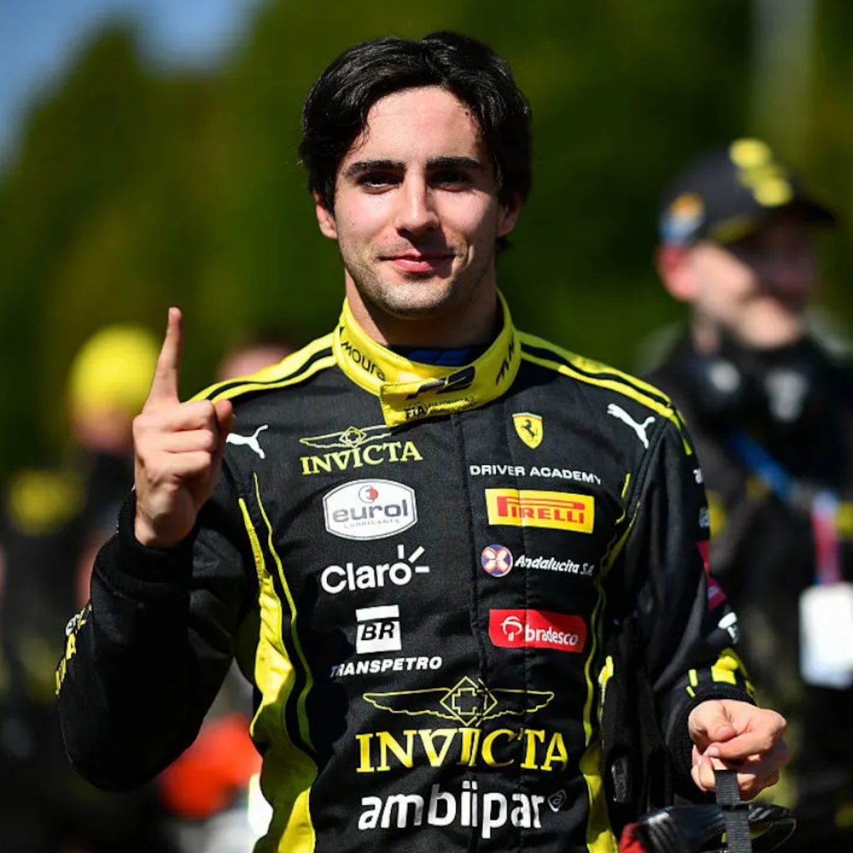 F1 tem só 3 vagas em aberto para 2027 após anúncio de Rafa Câmara; veja como está o grid