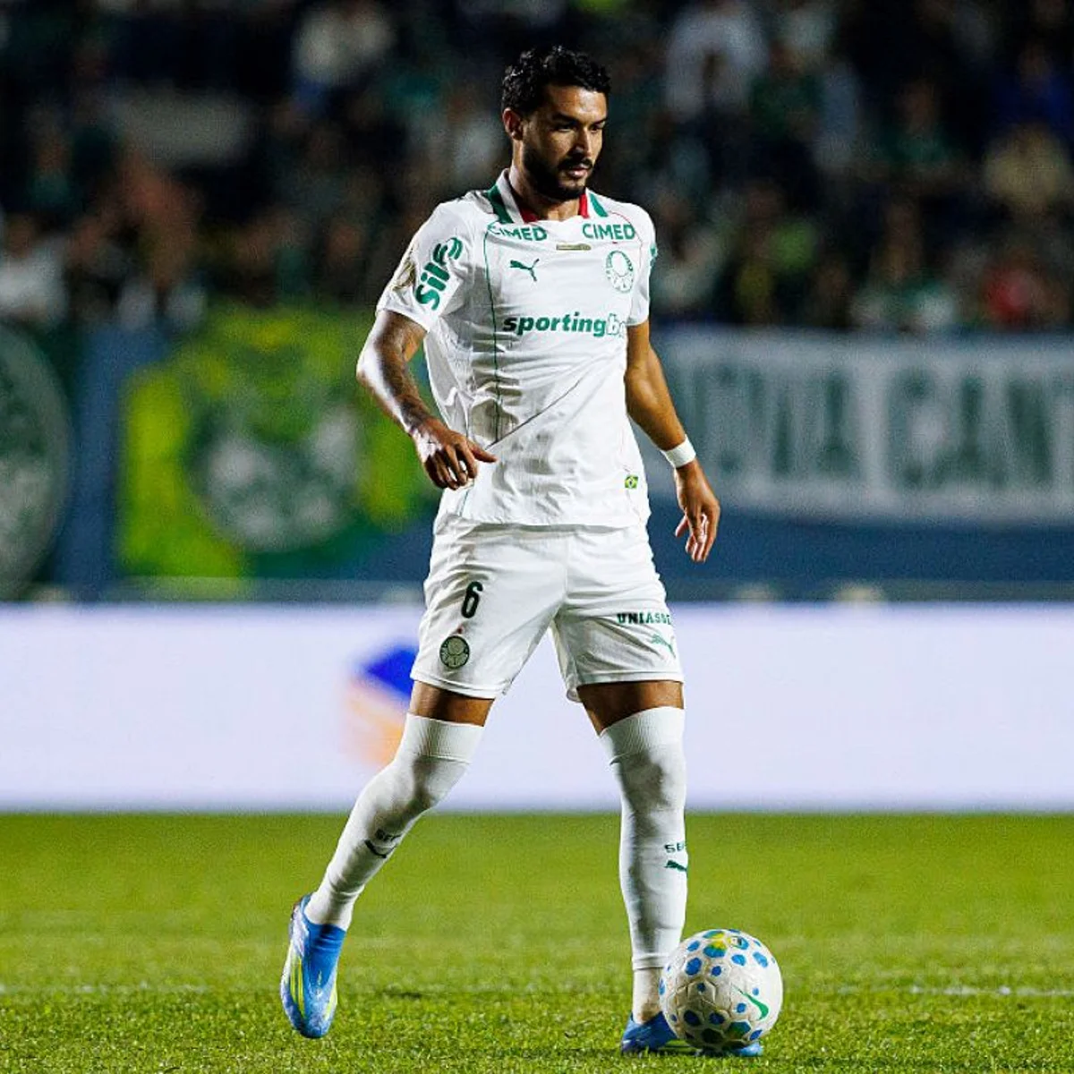 Jefté, lateral do Palmeiras, testa positivo para substância proibida