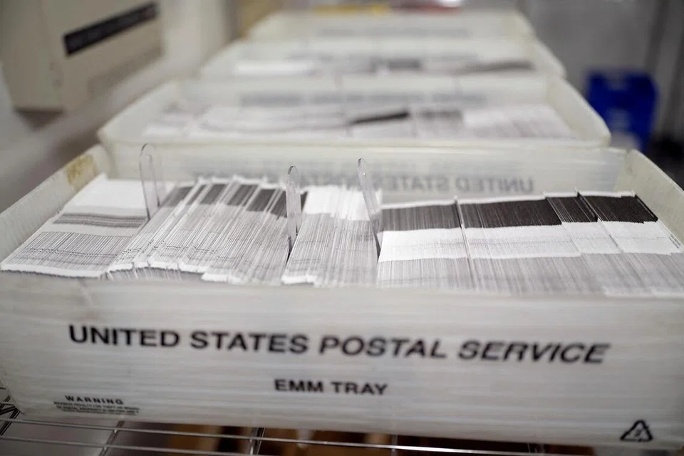 FBI, US Postal Service investigam correspondências suspeitas enviadas a autoridades eleitorais e legisladores