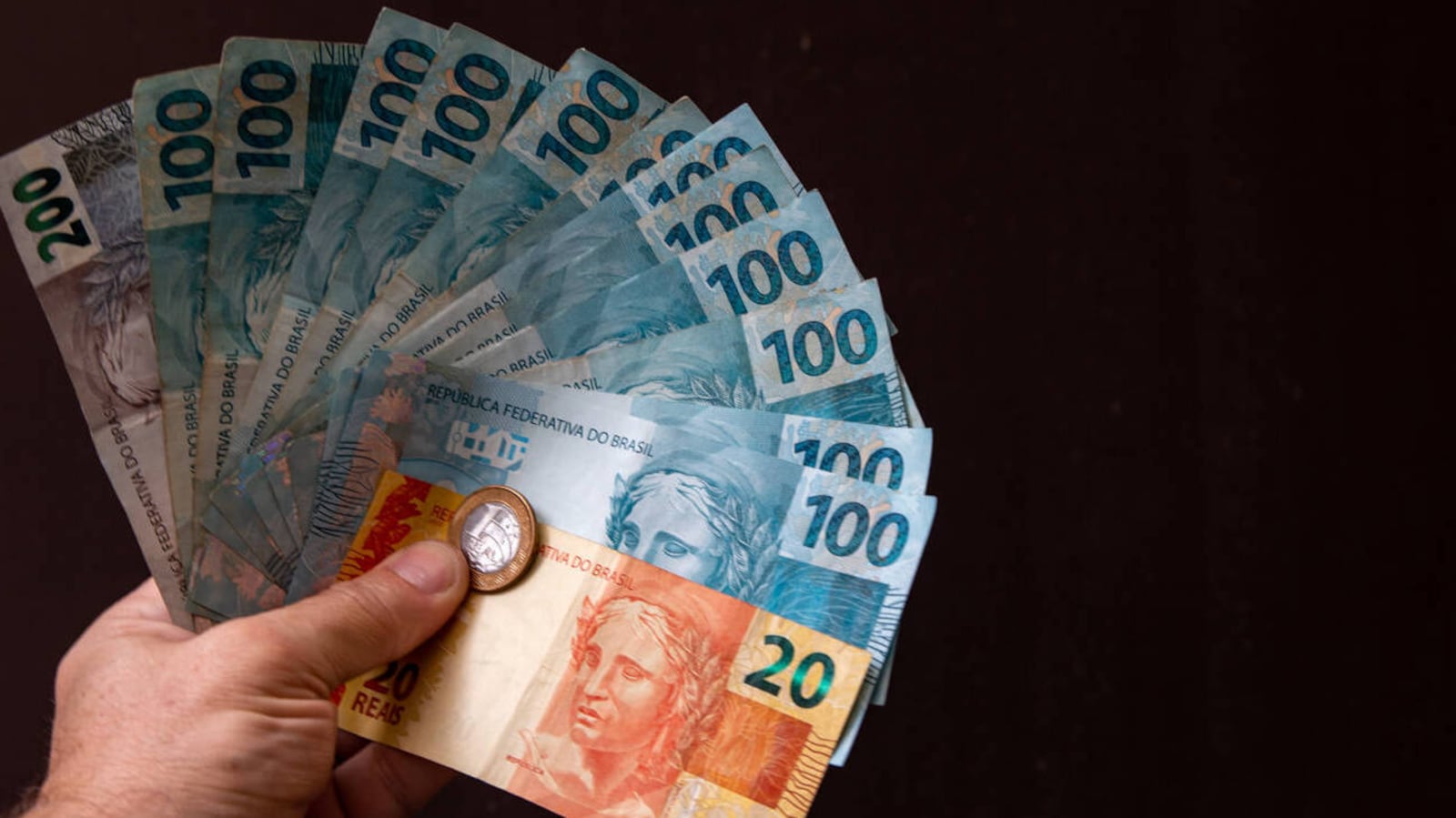 Abono salarial paga até um salário mínimo por ano EDU GARCIA/R7 - 27.11.2023