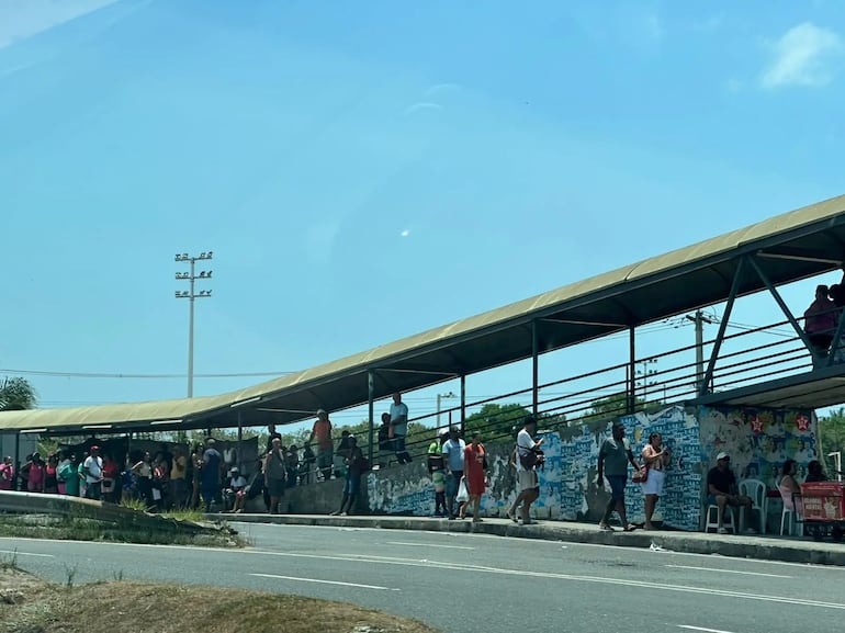 Ao menos 75 ônibus ficam retidos em garagens no dia do segundo turno das eleições em Salvador