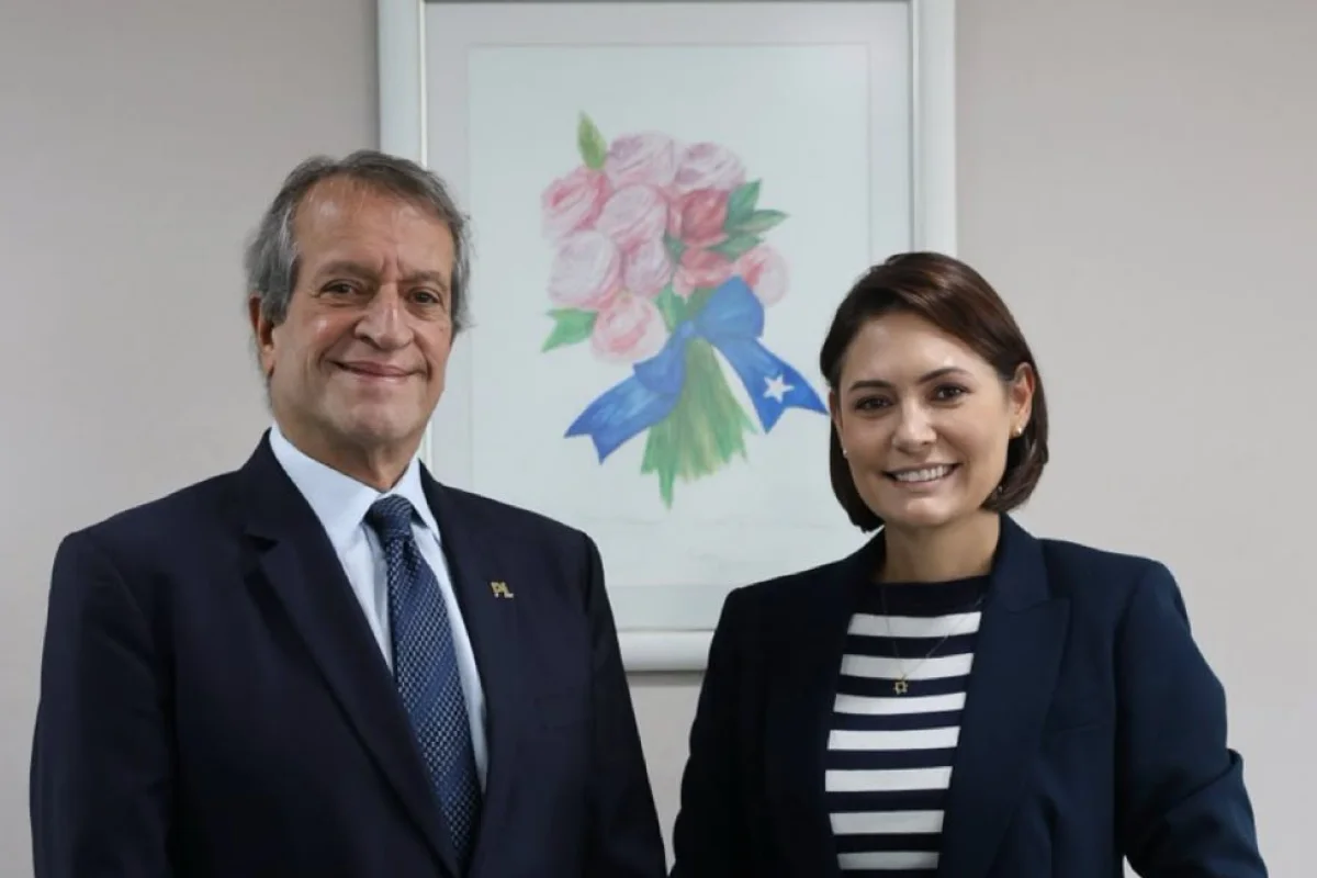 Com fuga de Flávio, bolsonarismo fica sem herdeiro e a direita se mexe
