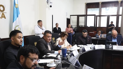 A Superintendência de Administração Tributária ativa a primeira fase da integração aduaneira com o El Salvador em três pontos fronteiriços