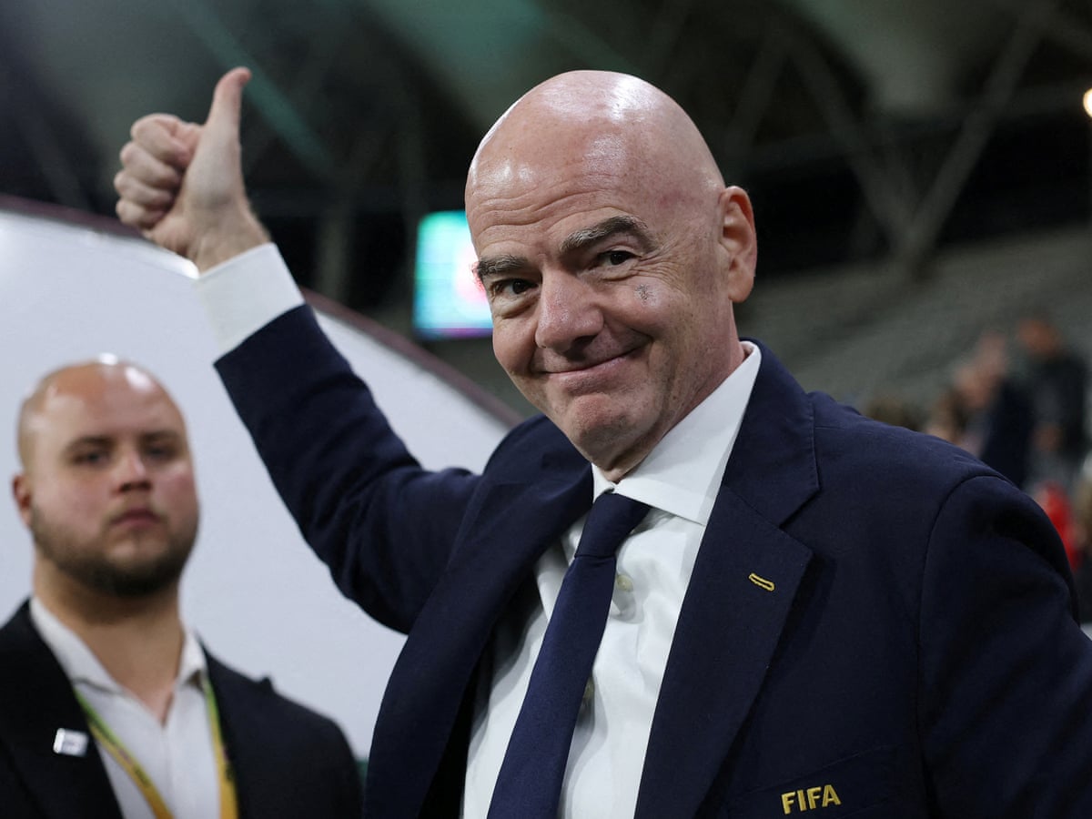 A Uefa exige que a Fifa libere documentos relacionados ao esquema de venda da Copa do Mundo