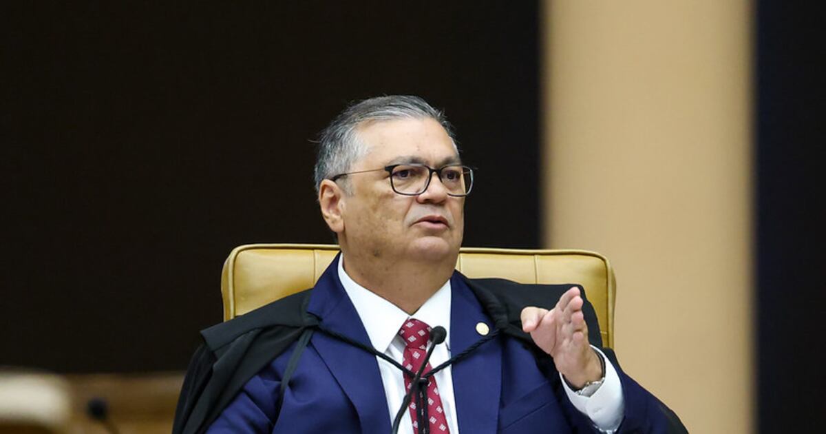 Dino manda PF investigar se houve interferência e financiamento estrangeiro nas eleições