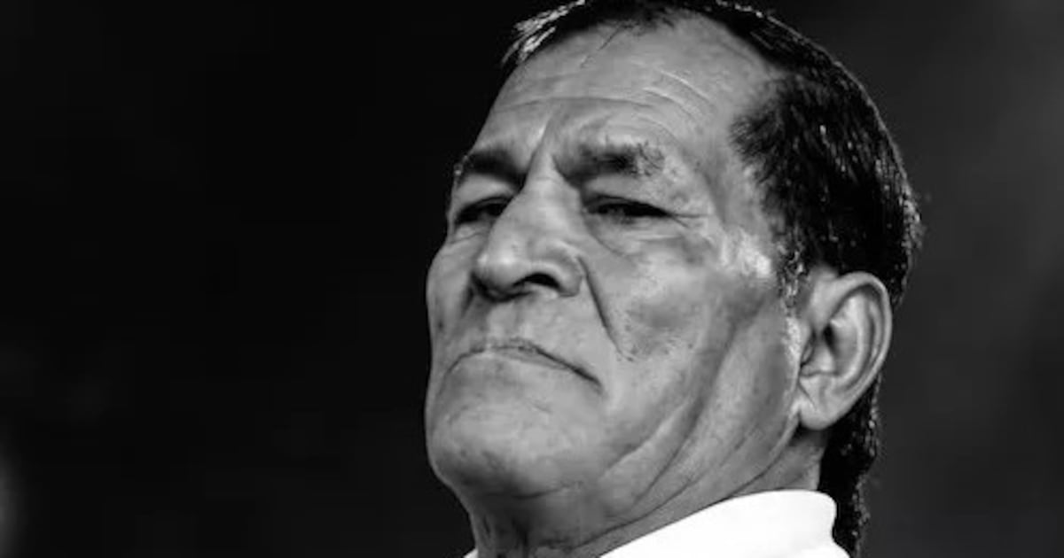 Árbitro de luta livre morre após levar golpe proibido de atleta no México; veja o momento
