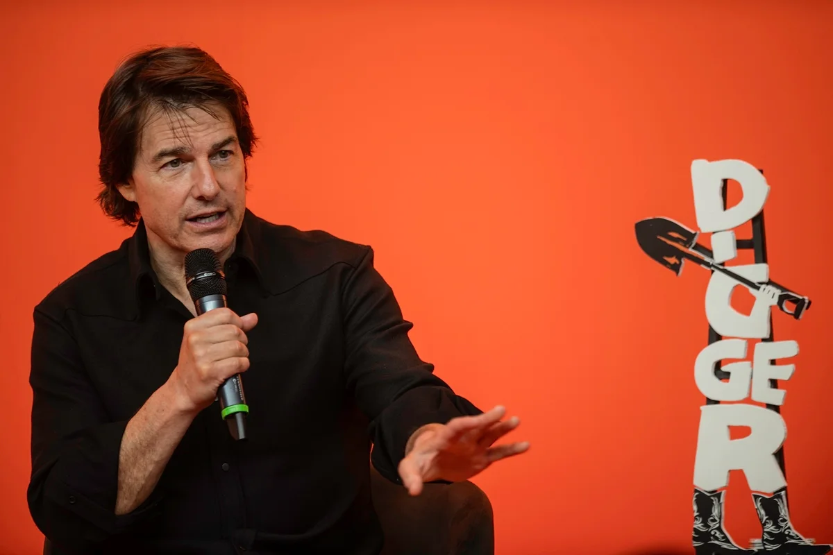 Tom Cruise celebra atuação em Digger e mira Oscar: “Nunca vi nada parecido”